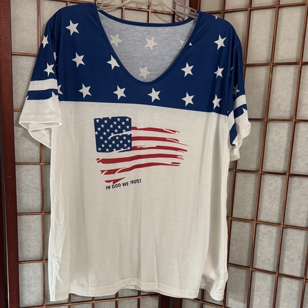Patriotic Stars & Stripes Short Sleeve Tee - Blue/White/Red PTP 24 inches